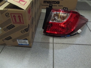 Zdjęcie LAMPA TYŁ MAZDA 5